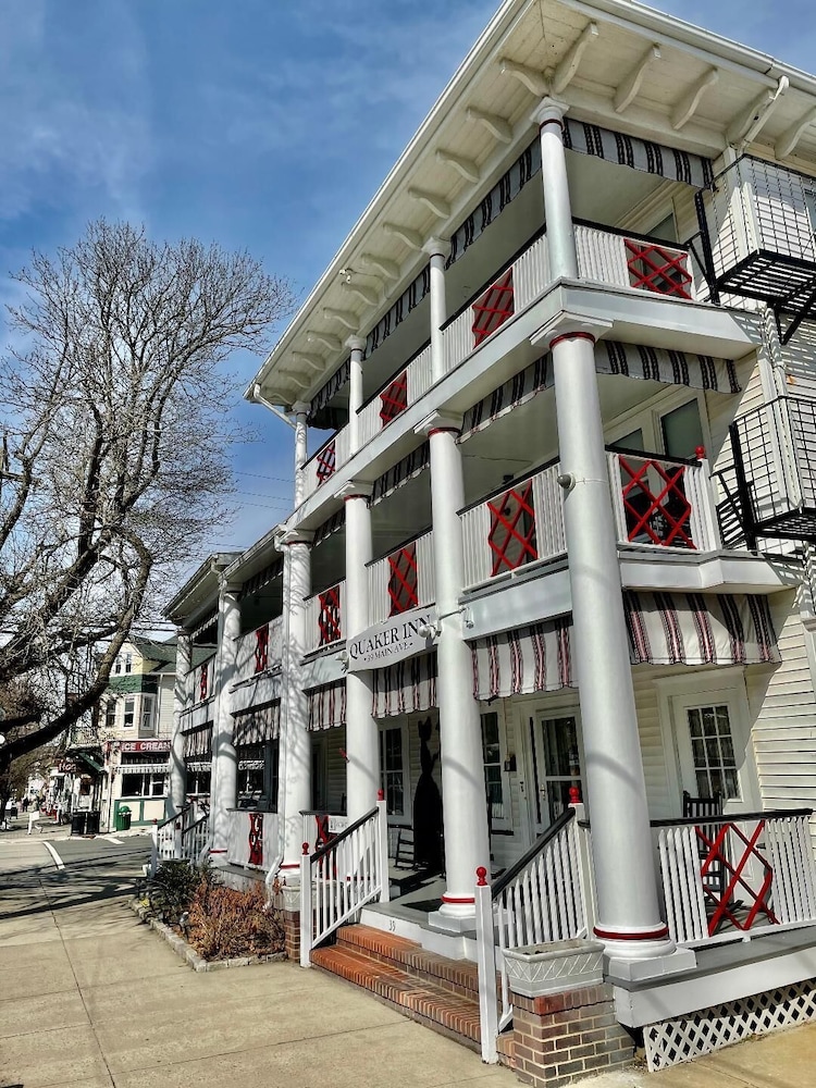 quaker inn