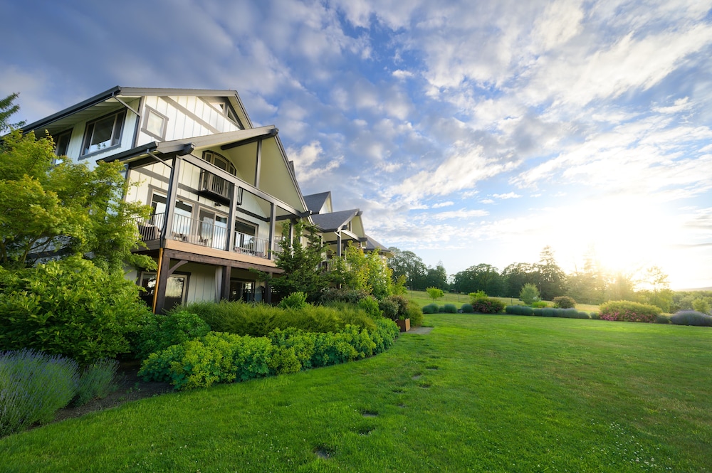 the setting inn willamette valley