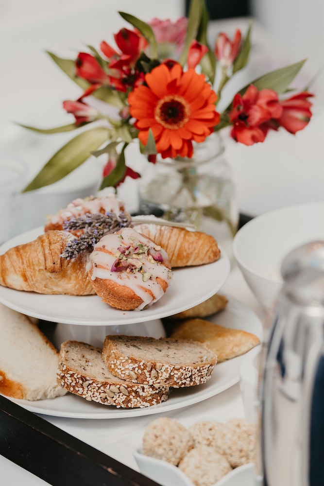 amphitrite suites santorini