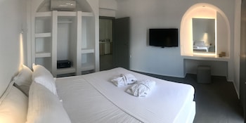 amphitrite suites santorini