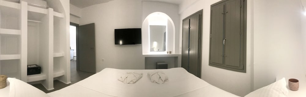 amphitrite suites santorini