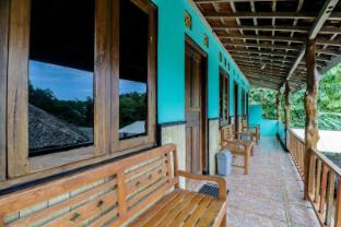 rock garden homestay and resto