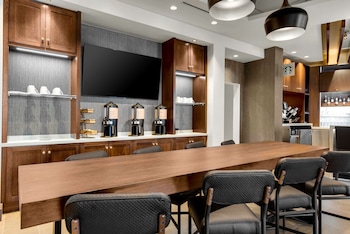 hyatt place colorado springs downtown