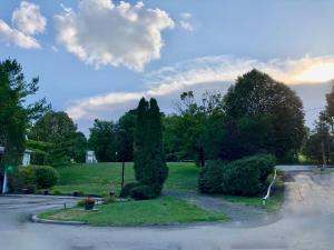 rolling hills motel
