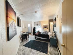 rolling hills motel