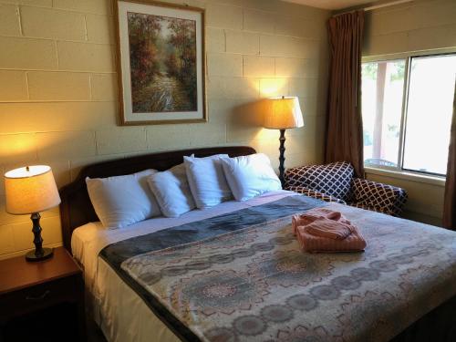 rolling hills motel