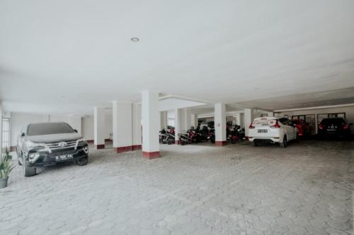 d paragon bukit dieng