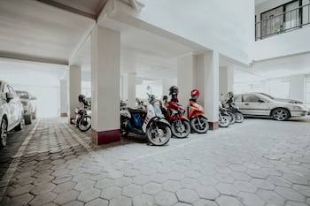 d paragon bukit dieng