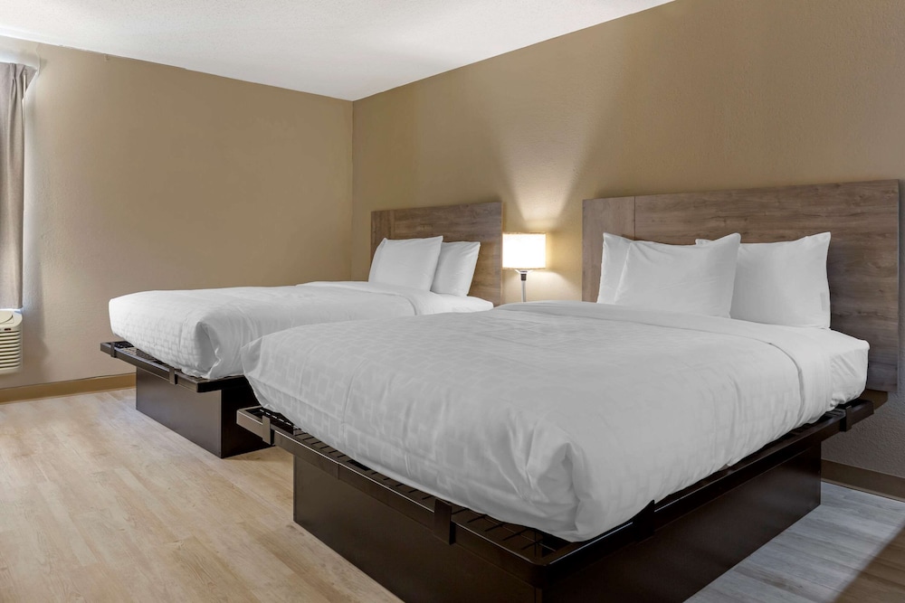 suburban studios north