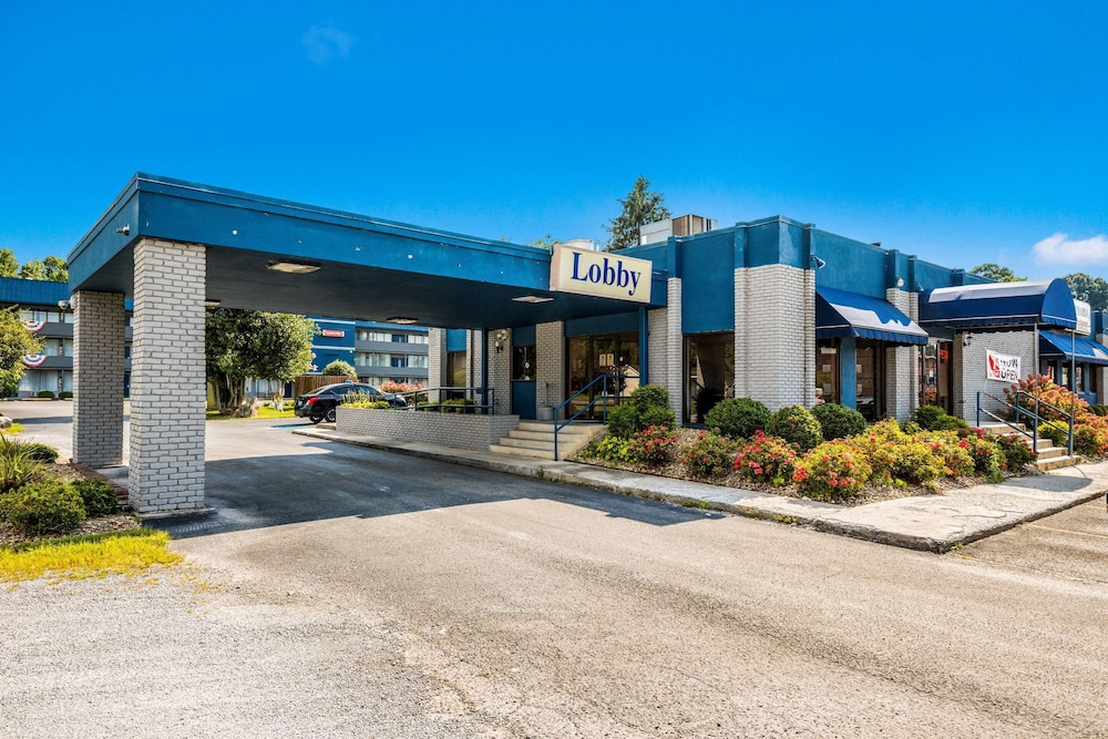 suburban studios middlesboro