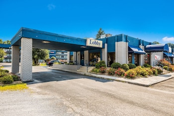 suburban studios middlesboro