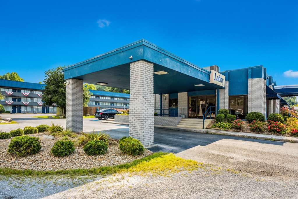 suburban studios middlesboro