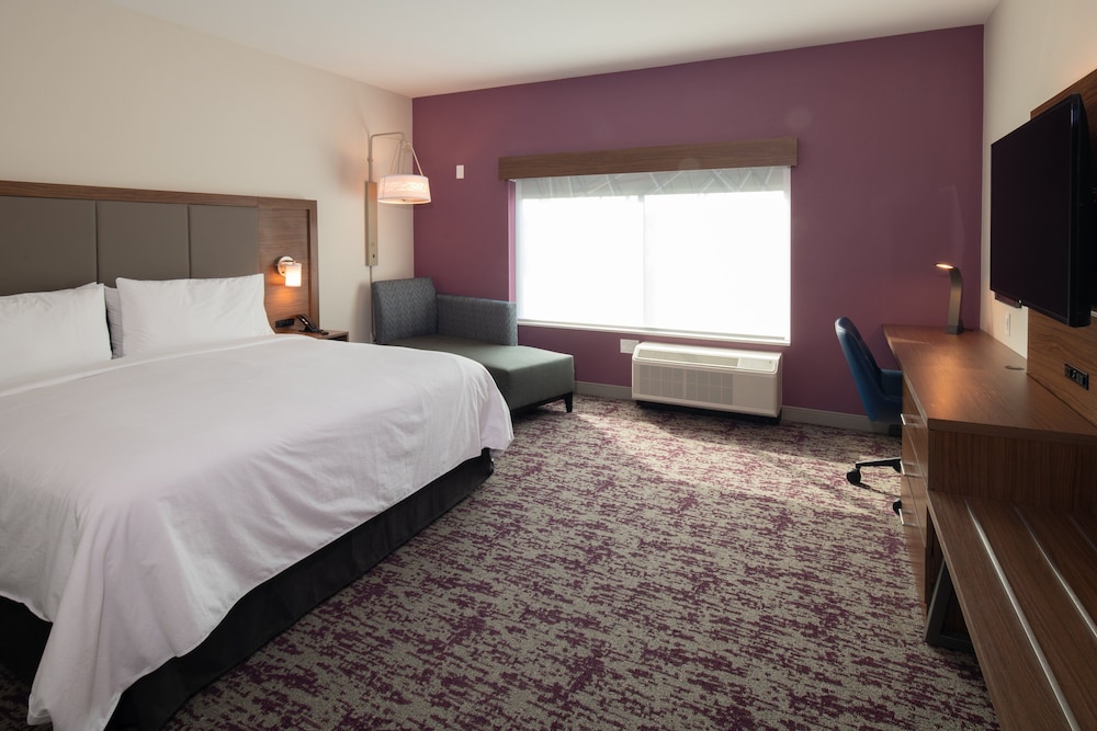 holiday inn express and suites little rock downtown