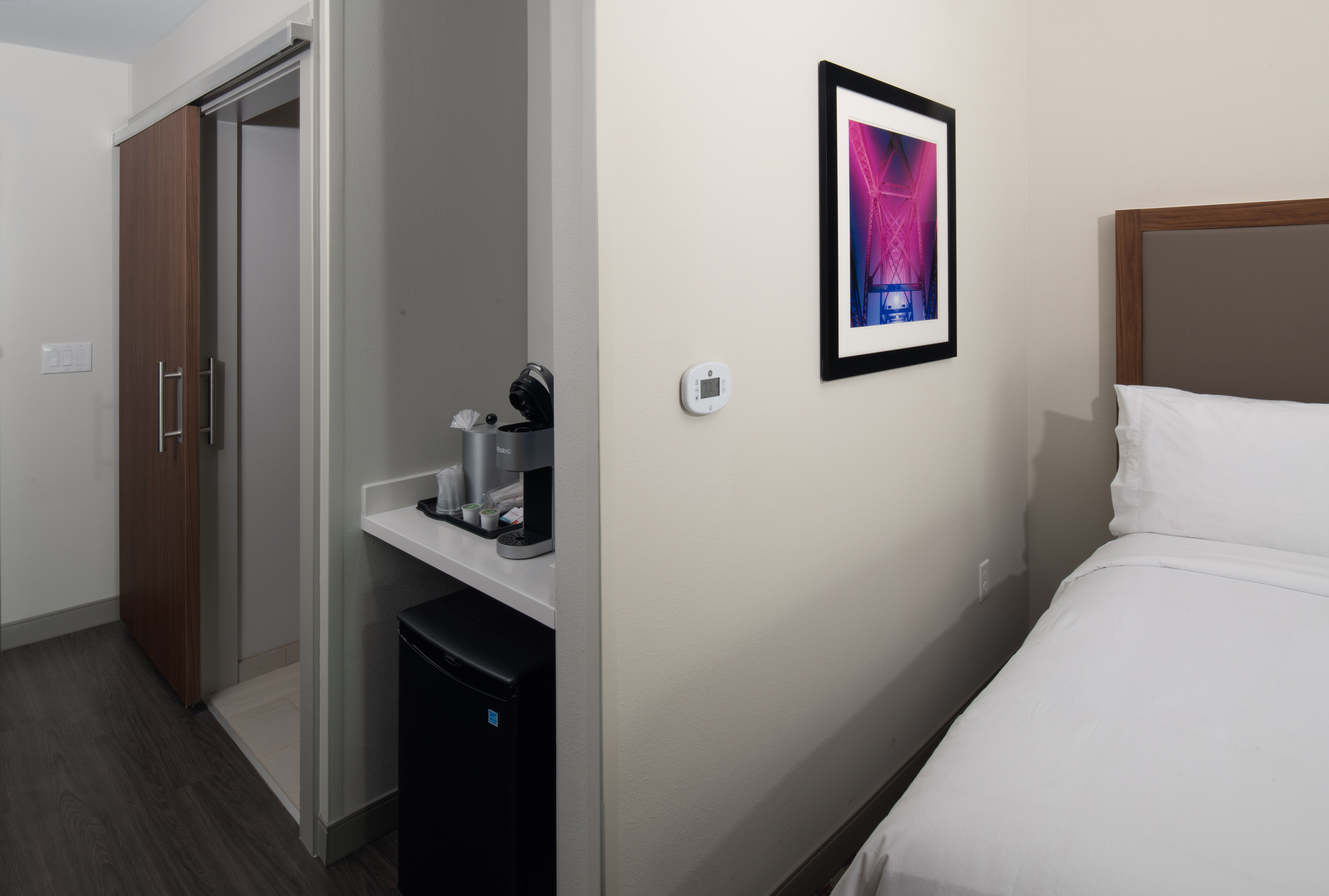 holiday inn express and suites little rock downtown