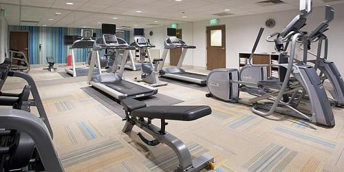 holiday inn express and suites little rock downtown