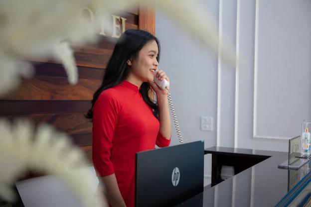 airport classic hotel and travel