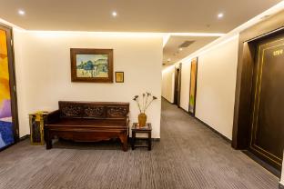 white lotus hue hotel