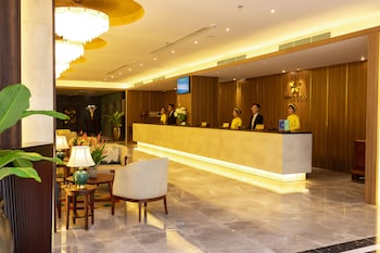 white lotus hue hotel