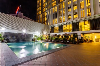 white lotus hue hotel