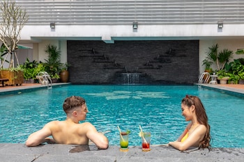 white lotus hue hotel