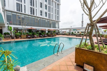 white lotus hue hotel