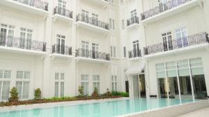 the grand mansion menteng