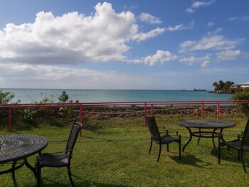 grand anse beach palace hotel