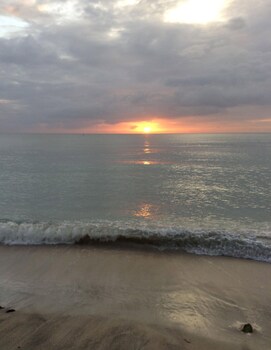 grand anse beach palace hotel