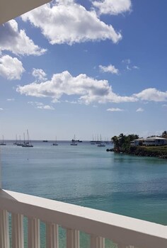 grand anse beach palace hotel