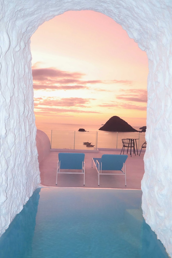 loccal collection hotel