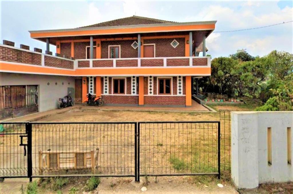 villa orange lembang pengkolan