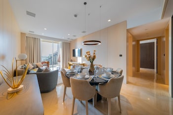 five palm jumeirah residences by edens dubai