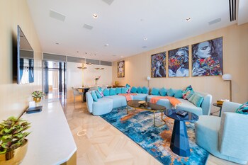 five palm jumeirah residences by edens dubai