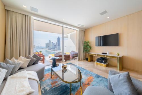 five palm jumeirah residences by edens dubai