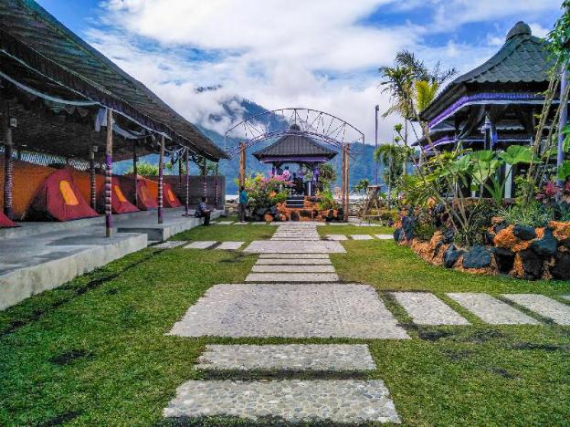 hikers camp at toya devasya
