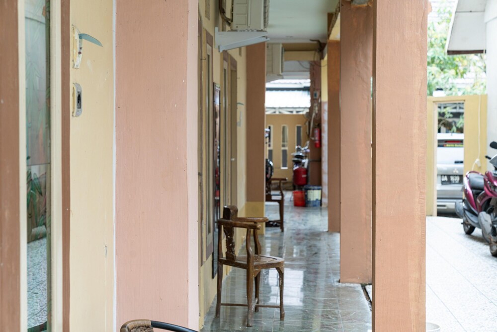 reddoorz syariah near jalan a yani km 8 citraland