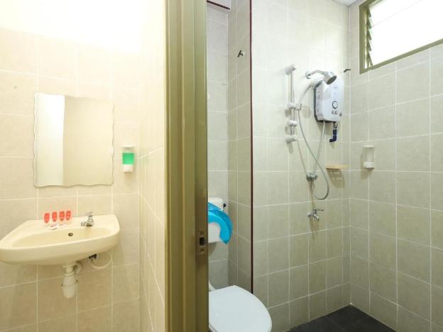 alia express ferringhi