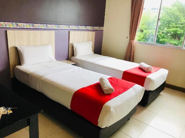 alia express ferringhi