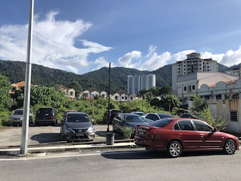 alia express ferringhi