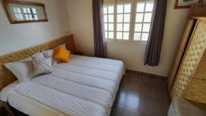 bigblue hostel surf and yoga