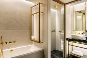 radisson collection bilbao