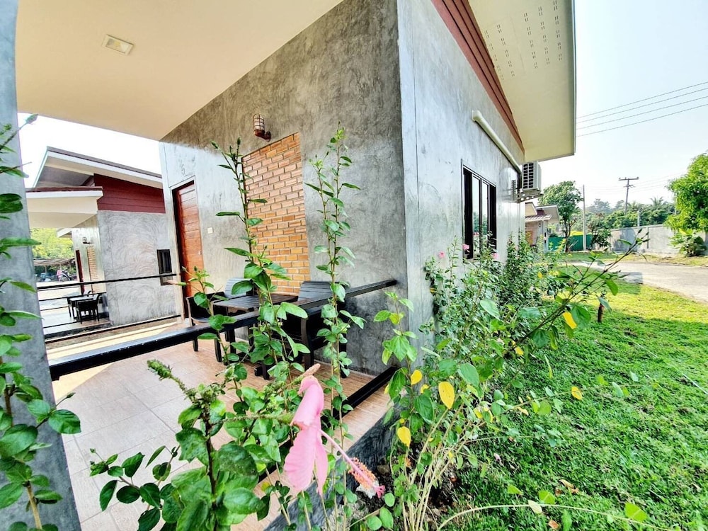 b tel chomthong resort chiang mai