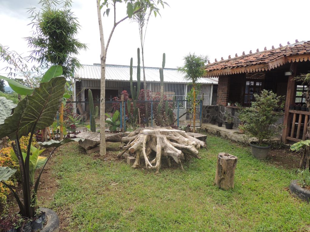 singgasana villa and resto