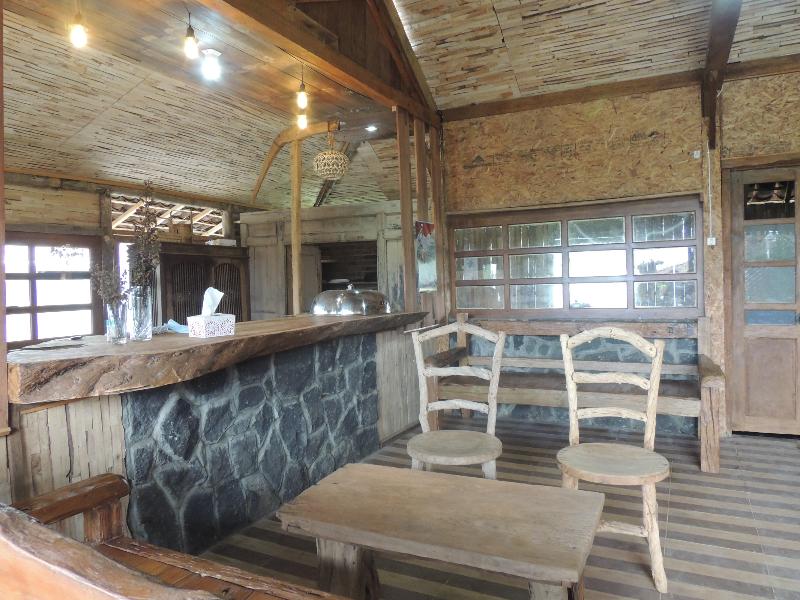 singgasana villa and resto