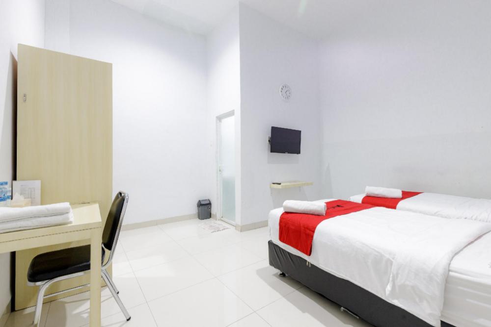 reddoorz plus near thamrin plaza medan
