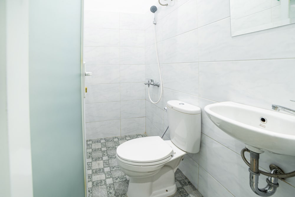 reddoorz plus near thamrin plaza medan