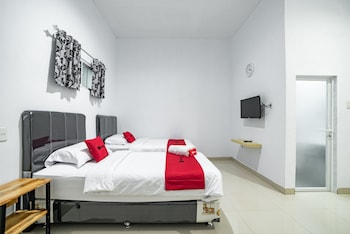 reddoorz plus near thamrin plaza medan