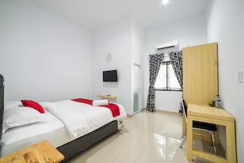 reddoorz plus near thamrin plaza medan