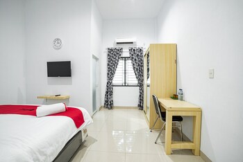 reddoorz plus near thamrin plaza medan