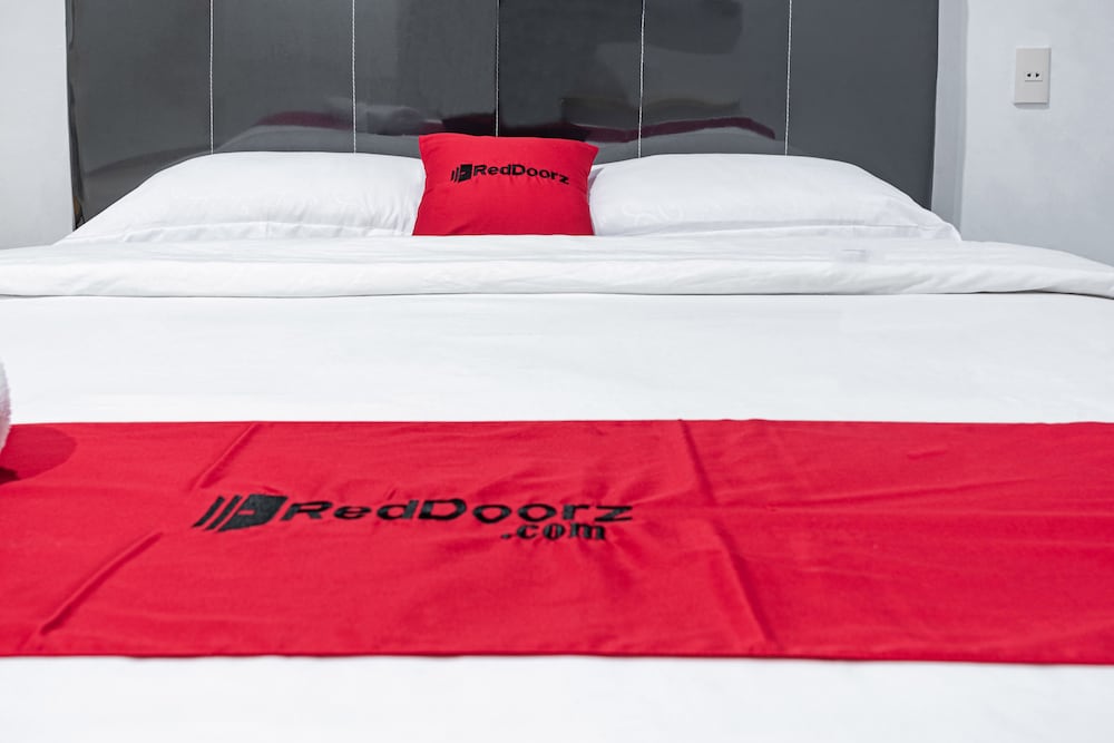 reddoorz plus near thamrin plaza medan
